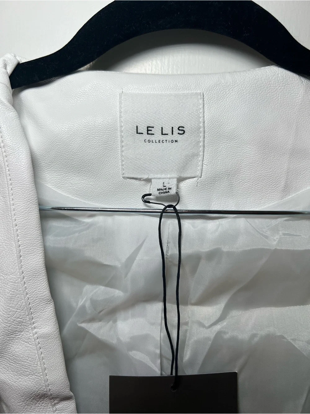 Le Lis NWT White Fun Fringe Faux Leather Cropped Jacket V Back Detail